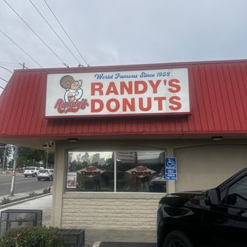 Randy's Donuts - Donuts Near Me - Fresno, California Randy's Donuts - Donuts Near Me - Fresno, California