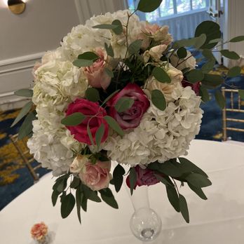 Glitzy Event Rentals - More dead roses and hydrangeas. - Party Equipment Rentals Near Me - Lakewood, California Glitzy Event Rentals - More dead roses and hydrangeas. - Party Equipment Rentals Near Me - Lakewood, California