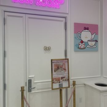 Hello Kitty Cafe - Themed Cafes Near Me - Santa Clara, California