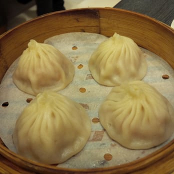 翡翠拉麵小籠包 - XLB- beware the hot filling as you bite into it! - Shanghainese Near Me - Hong Kong, HK