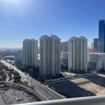 Turnberry Towers West - Happy to be back home - Apartments Near Me - Las Vegas, Nevada Turnberry Towers West - Happy to be back home - Apartments Near Me - Las Vegas, Nevada