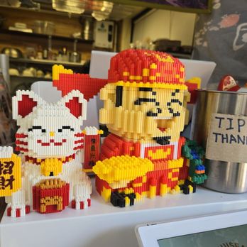 Fruisea Rolls & Teas - lego - Coffee & Tea Near Me - Honolulu, Hawaii Fruisea Rolls & Teas - lego - Coffee & Tea Near Me - Honolulu, Hawaii