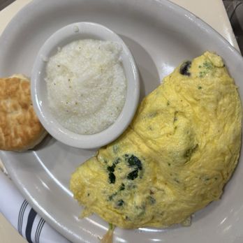 The Toasted Yolk Cafe - Cali Fresh Omelette - Breakfast & Brunch Near Me - Savannah, Georgia The Toasted Yolk Cafe - Cali Fresh Omelette - Breakfast & Brunch Near Me - Savannah, Georgia