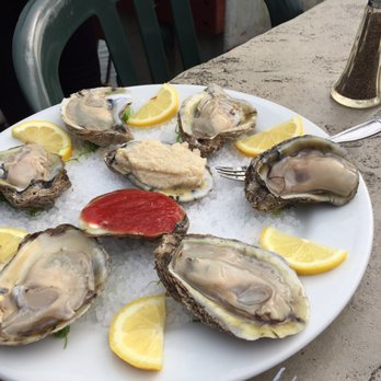 Paradise Beach Grille - Oysters! - New American Near Me - Capitola, California