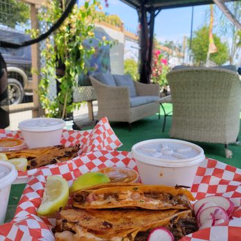 Con Sabor A Mexico - side shot of quesabirria - Food Trucks Near Me - San Jose, California