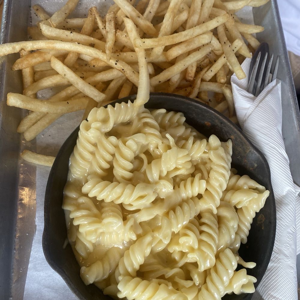 Halcyon - Kids Mac and cheese with fries - Coffee & Tea Near Me - San Antonio, Texas