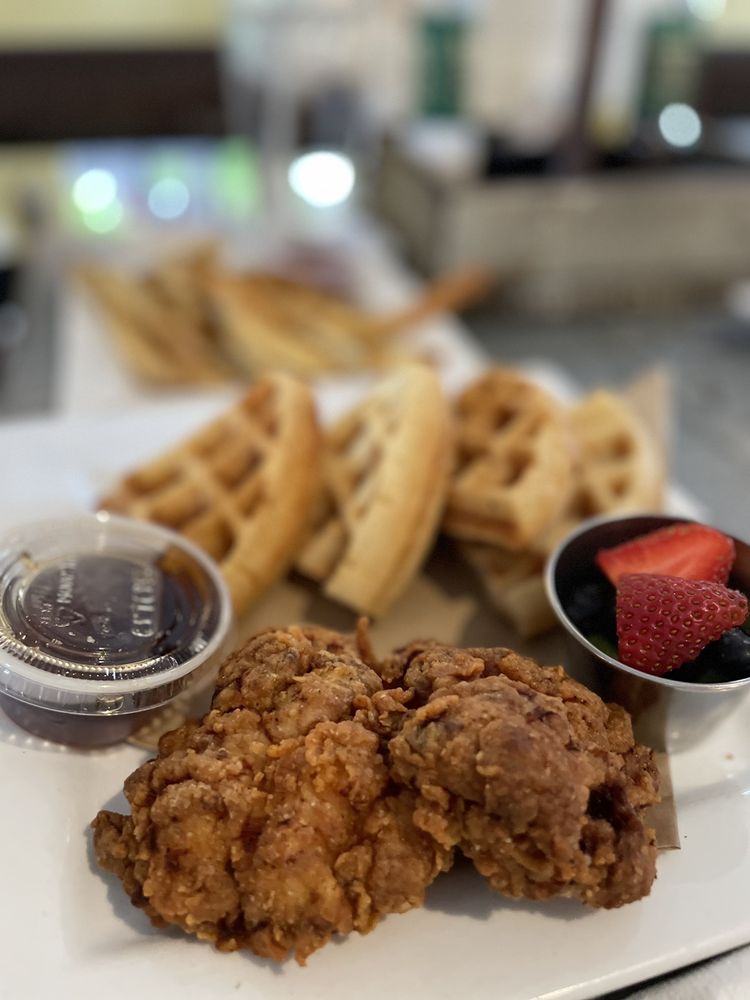 Ella's Americana Folk Art Cafe