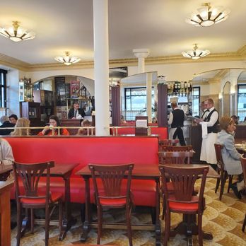 Café de Flore - Cafes Near Me - Paris, 75