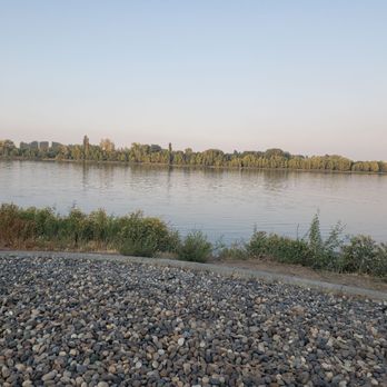 The Bradley - The path along the river is just steps away. - Tapas Bars Near Me - Richland, Washington