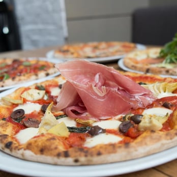 Il Fornello - prosciutto pizza - Italian Near Me - Ajax, Ontario Il Fornello - prosciutto pizza - Italian Near Me - Ajax, Ontario