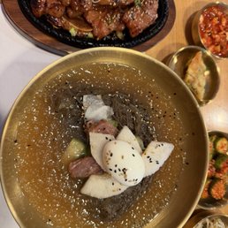 Naengmyeon + galbi combo