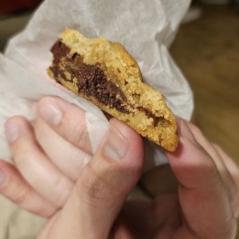 L.A. Burdick Handmade Chocolates - Got 4 chocolate chip cookies, so good - Desserts Near Me - Chicago, Illinois