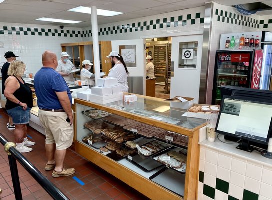 Long's Bakery by null