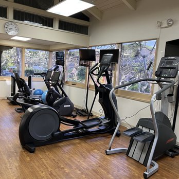 Napili Kai Beach Resort - Small gym - Hotels Near Me - Lahaina, Hawaii