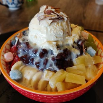 T-Town Cafe - Fruit snowflake - Desserts Near Me - Tacoma, Washington T-Town Cafe - Fruit snowflake - Desserts Near Me - Tacoma, Washington
