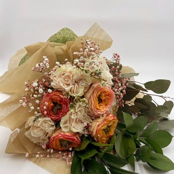 Ray's Creations - Florists Near Me - Weymouth, Massachusetts