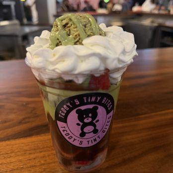 Teddys Tiny Bites - Dubai chocolate strawberry cup - Desserts Near Me - Los Angeles, California