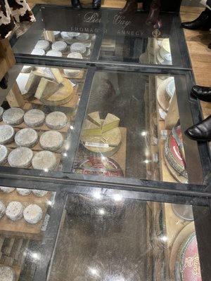 Fromagerie Pierre Gay by null