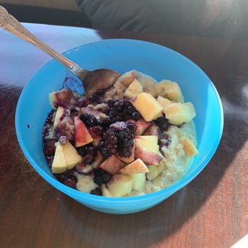 State Street Kitchen - Oatmeal with fruit - Korean Near Me - Newtown, Pennsylvania