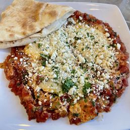 Shakshuka and pita