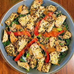 Roostr Yard - Double Kale Quinoa Bowl
