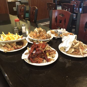 King Buffet - Nobody clean our table for an hour! - Chinese Near Me - Everett, Washington
