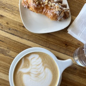 Pause Coffee House - Honey Latte - Coffee & Tea Near Me - Fair Oaks, California