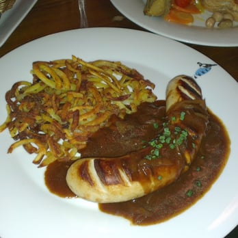 Wirtshaus Taube - Kalbsbratwurst mit Rösti. - Swiss Food Near Me - Luzern, LU Wirtshaus Taube - Kalbsbratwurst mit Rösti. - Swiss Food Near Me - Luzern, LU