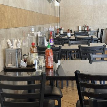 Pho 92 Vietnamese Restaurant - dirty table & leftover water cup not cleaned up - Vietnamese Near Me - Beaumont, California Pho 92 Vietnamese Restaurant - dirty table & leftover water cup not cleaned up - Vietnamese Near Me - Beaumont, California