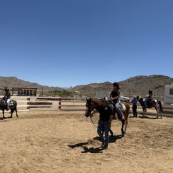 Rancho El Milagro - We offer horse lessons and pony rides for any age!
