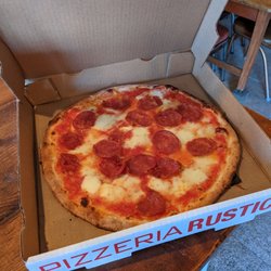 Pizzeria Rustico - Diablo Pizza
