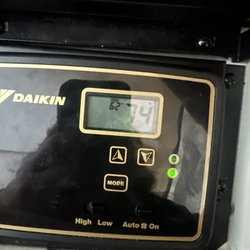 Hockley Valley Resort - AC not working. Turned it down to try and get it to work. Room got hotter and hotter all weekend.