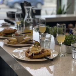 Eggs Benedict