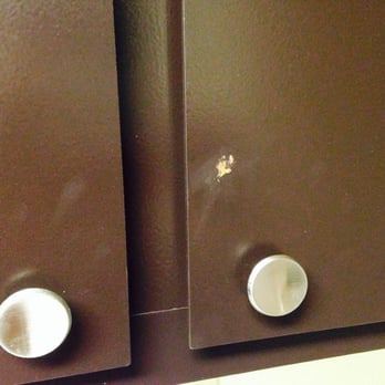Gladstell Forest - Brand new cabinets they said...looked refurbished and painted like s**t to me - Apartments Near Me - Conroe, Texas