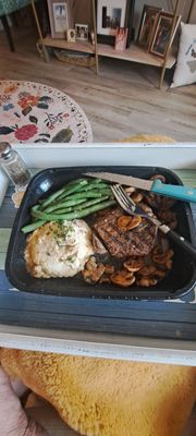 Applebee's Grill + Bar by null