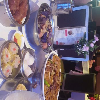 Crown Palace - Had dimsum and a few full dishes on a weekend, pretty good!! - Dim Sum Near Me - Marlboro, New Jersey