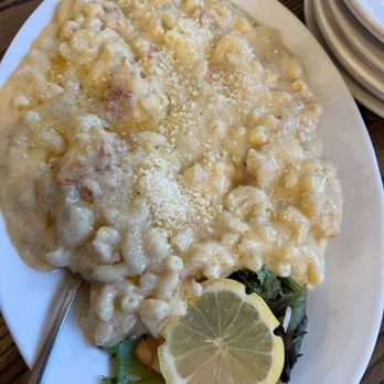 The Happy Clam - Lobster Mac and cheese - German Near Me - Tenants Harbor, Maine