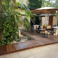 Ya'ax - Patio area between the rooms and lobby!