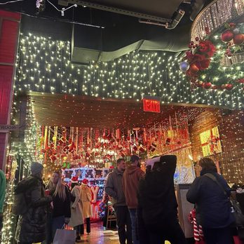 Frosty's Christmas Bar - Pop-Up Restaurants Near Me - New York, New York Frosty's Christmas Bar - Pop-Up Restaurants Near Me - New York, New York