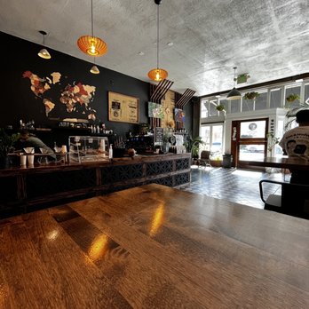 Black Dog Coffee Roasters - Counter - Coffee Roasteries Near Me - Long Beach, California