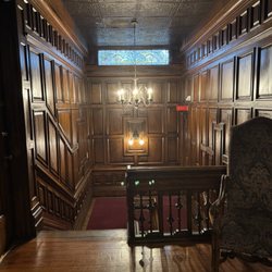 Cedar Crest Inn
