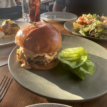 Layline - Cheeseburger - New American Near Me - Excelsior, Minnesota