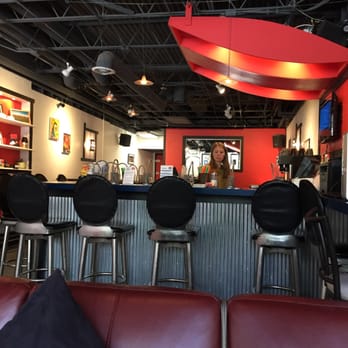 The O2 Lounge - The bar is comfortable and has couches and magazines. Great chai lattes and smoothies - Coffee & Tea Near Me - Breckenridge, Colorado The O2 Lounge - The bar is comfortable and has couches and magazines. Great chai lattes and smoothies - Coffee & Tea Near Me - Breckenridge, Colorado