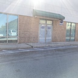 I uploaded this after seeing there are no current pictures for this shop. Entrance...