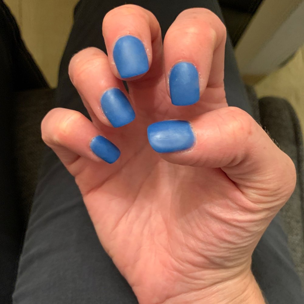 Worst SNS manicure possible!!! Worst SNS manicure possible!!!