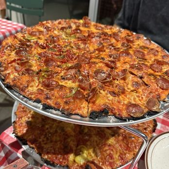 Fratesi's Pizza - Pizza Near Me - Miami, Florida