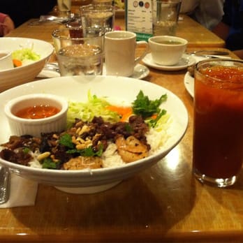 Red Chili - BBQ pork and shrimp vermicelli with Thai ice tea - Thai Near Me - Hayward, California Red Chili - BBQ pork and shrimp vermicelli with Thai ice tea - Thai Near Me - Hayward, California