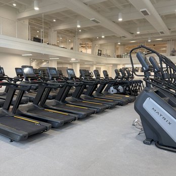 Bloc Fitness - Cardio Area - Gyms Near Me - Omaha, Nebraska