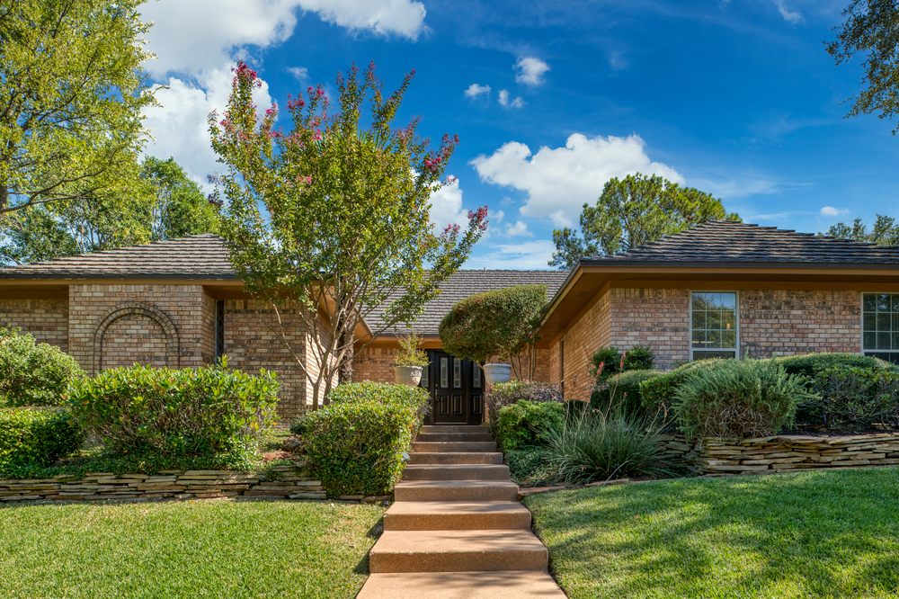 DON LAWYER TEAM EXP REALTY Updated August 2024 10 Photos 1906 W