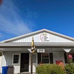 Half Crown Hill Orchard - The storefront